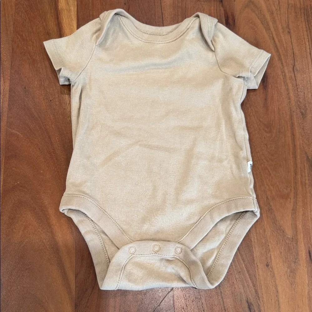 GAP Kids Bodysuits Set - Gray, Striped, Tan, and Construction Print‎